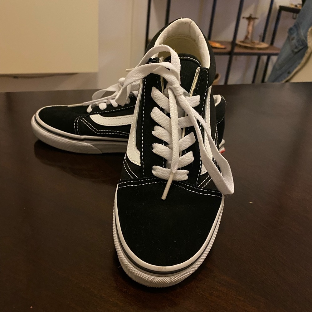 Vans - Picture 3 of 4